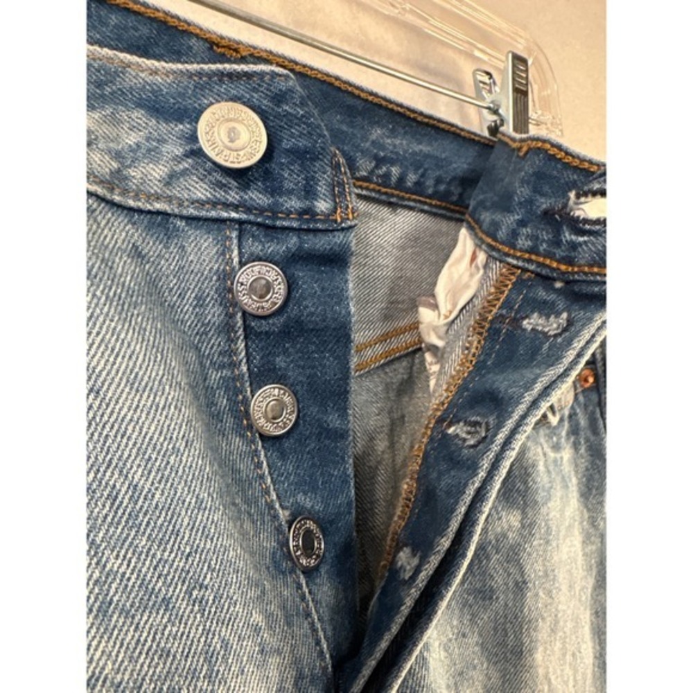 Levi's 501 Distressed Ripped Jeans Light Wash Denim Button Fly Size 30x27 - Picture 6 of 10